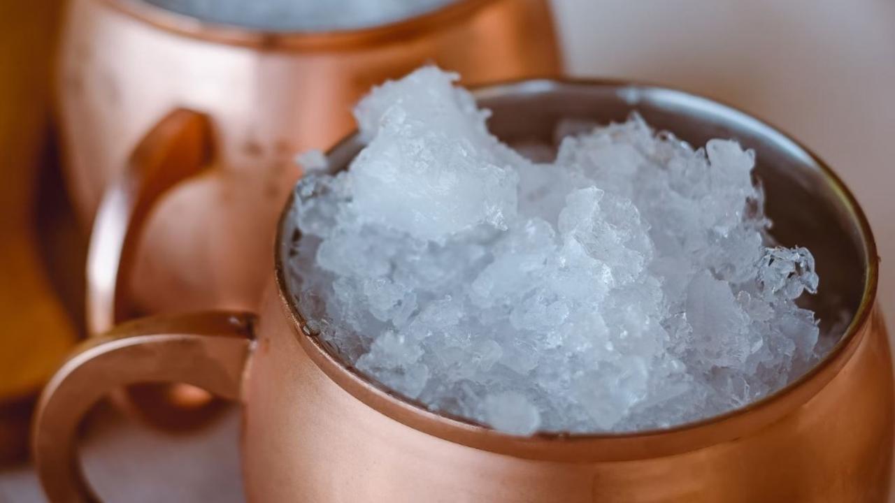 How To Crush Ice At Home 3 Easy Methods European Bartender School